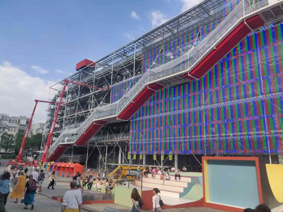 Prévisualisation Mesh LED Centre Pompidou